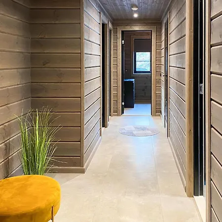 Feriehus 4 Bedroom Amazing In