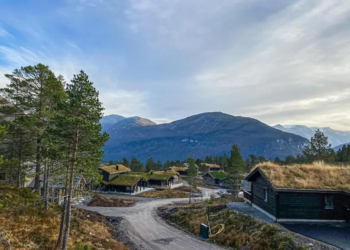 4 Bedroom Amazing In Prázdninový dům Stryn